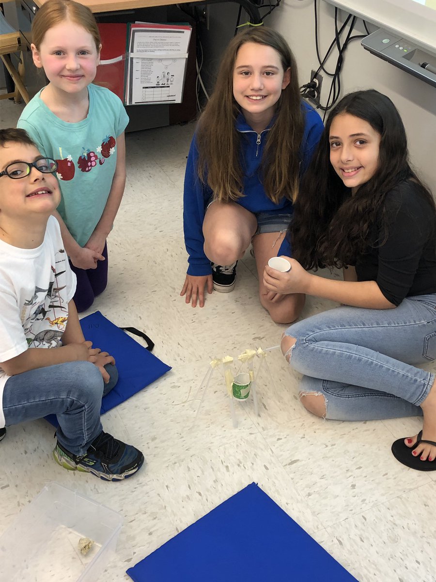 MsLindsayNRPS's tweet image. Lots of creative designs during this morning’s Batch All School Buddy Makerspace Bucket Challenge @TheBatchBulldog