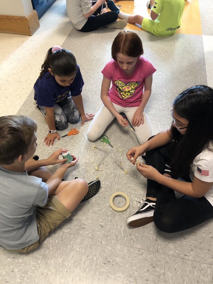 MsLindsayNRPS's tweet image. Lots of creative designs during this morning’s Batch All School Buddy Makerspace Bucket Challenge @TheBatchBulldog