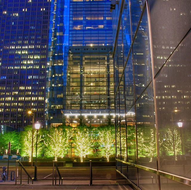 I like that the Comcast Center has Christmas trees all year ‘round... 🎄 🎄 🎄 #comcastcenter #reflection #reflections #phillyatnight #philadelphia #philly #phillygram #phillymasters #phillyunknown #phillyprimeshots #phillyphire #phillycollective #igers… bit.ly/2HLB3FD