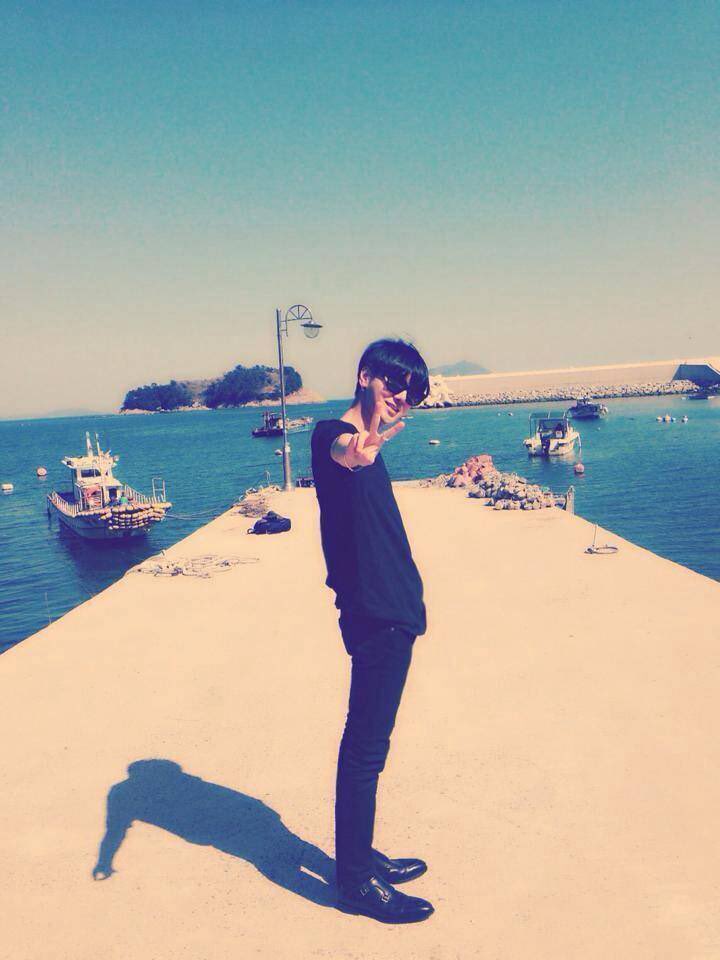 hy9464's tweet photo. I hope you can do anything you want don’t need to think about others . we are always be here #BecauseWeLoveYesung https://t.co/g12fU7d58j