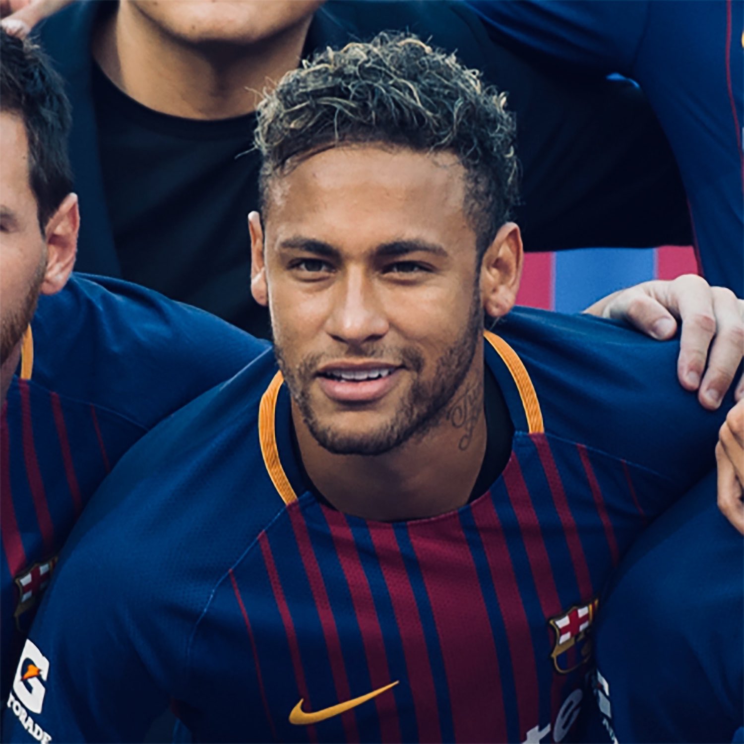 Các fan của Neymar hãy xem ảnh liên quan đến Duncan Castles và Paris. Twitter là nơi cập nhật những tin tức mới nhất về Neymar và La Liga. Hãy sáng tạo với hình ảnh của Neymar và thể hiện sự ủng hộ của mình với đội tuyển Paris. Chắc chắn bạn sẽ không thất vọng khi tìm được những nội dung thú vị liên quan đến Neymar Jr.