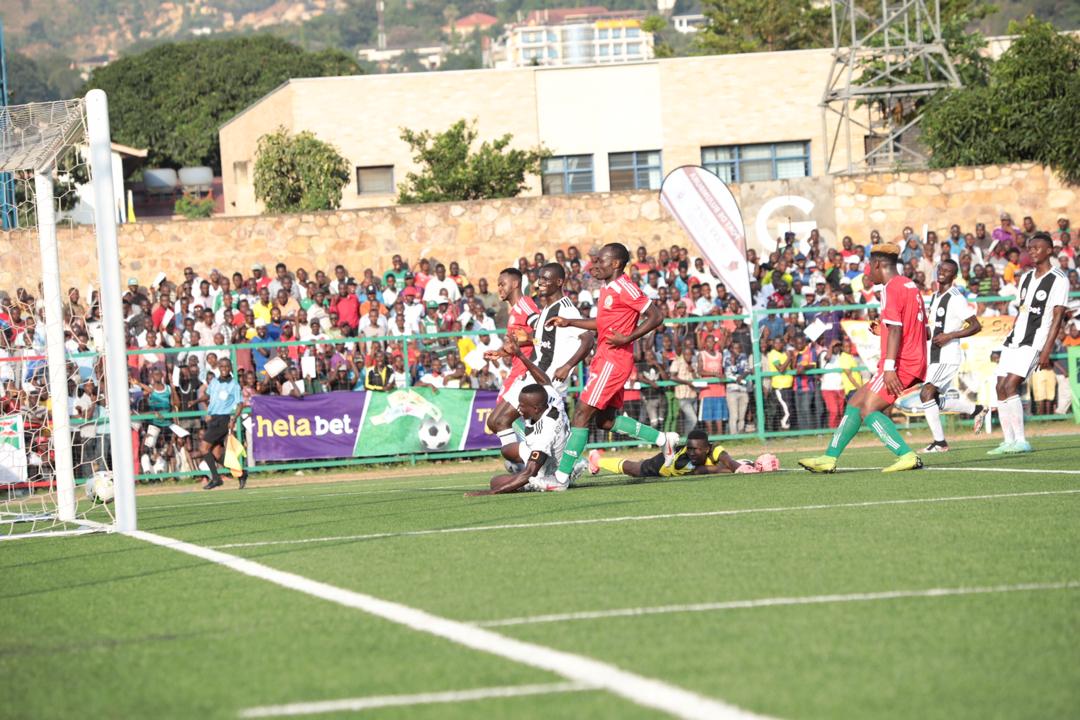 MagazineJimbere's tweet photo. 🎊 Saido Berahino, le nouveau capitaine des #Intamba marque le second but à la 42è minute

#Burundi #IntambaDay #AFCON2019 https://t.co/fe9ljBRwDf