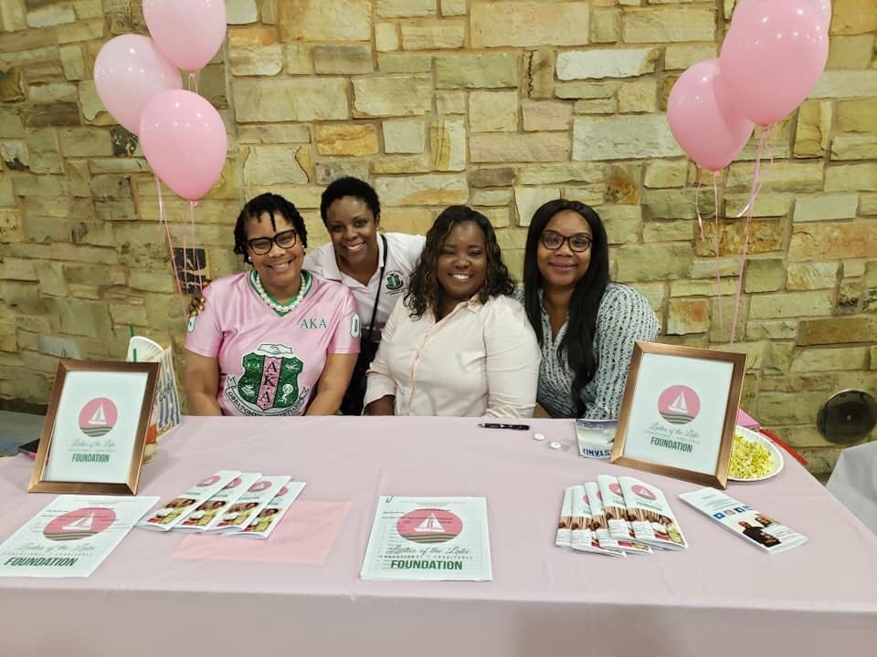TauZetaOmegaAKA's tweet photo. Thank u to everyone who came out &amp; supported the LOLECF @ the Skeeters Game &amp; thank u to Speed Networking with a TWIST! for highlighting the LOLECF as their May nonprofit.💕💚💕#LOLECF #AKA1908 #SensationalSouthCentral #ΤΖΩ #SkeetersBaseball #Baseball #SpeedNetworkingwithaTWIST! https://t.co/UdzPBKh5Uc
