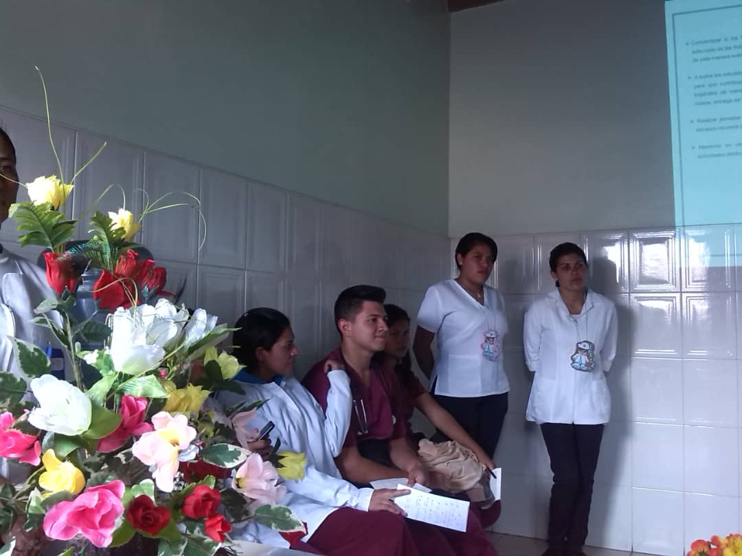 Fundasaludtru's tweet photo. Realizada Jornada Médico Científica con los estudiantes del PNFMIC en el Asic Urdaneta demostrando que la Salud es Prioridad de Gestión y Atención desde las aulas de clases
@ajacquep @RangelSilva4F @MPPSalud @PresidencialVen @GobTrujillo @CiudadTRU @Paisana92 https://t.co/yM3HGg7mt3
