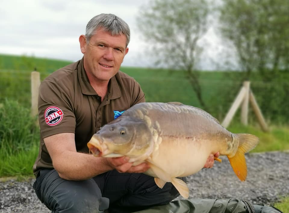 SteAlfordCarp's tweet photo. 21lb 6oz plus a 19lb 4oz for Ste Alford on Alpha.
#TeesValleyLakes
#DNABaits
#JPrecisionHooks https://t.co/ara9TudDEA