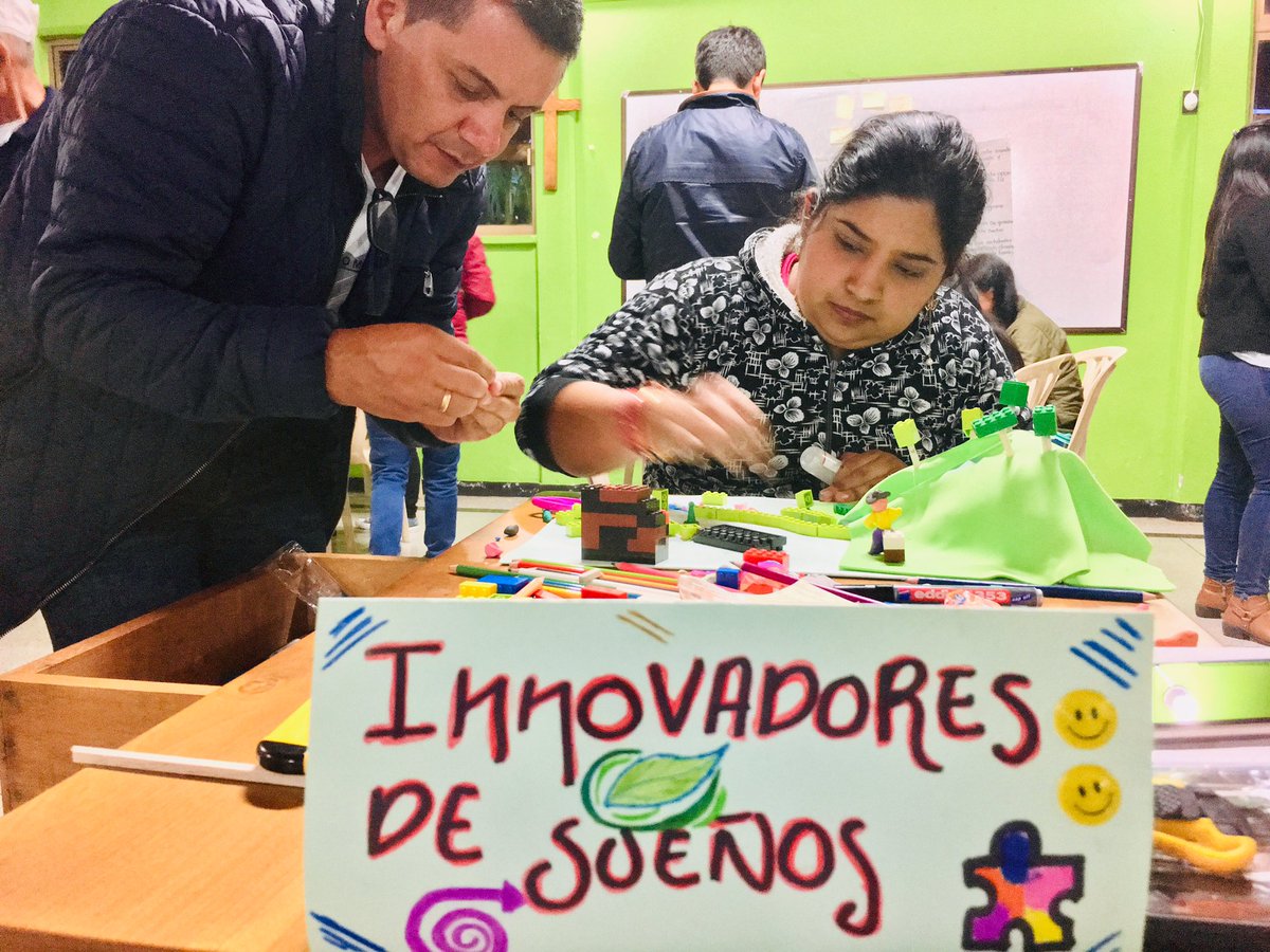gelbermoran's tweet photo. #Alegria #BuenViernes 

Hay gente muy valiosa en #Nariño 

La #Cultura de la #Innovación real, como solución de problemáticas de las comunidades sigue siendo nuestra prioridad @ParqueSoftPasto @redRREN @DirenaComunica @AECIDColombia 

Gracias @FundaciongrupoS excelentes líderes👏 https://t.co/gpYj0PyUTI