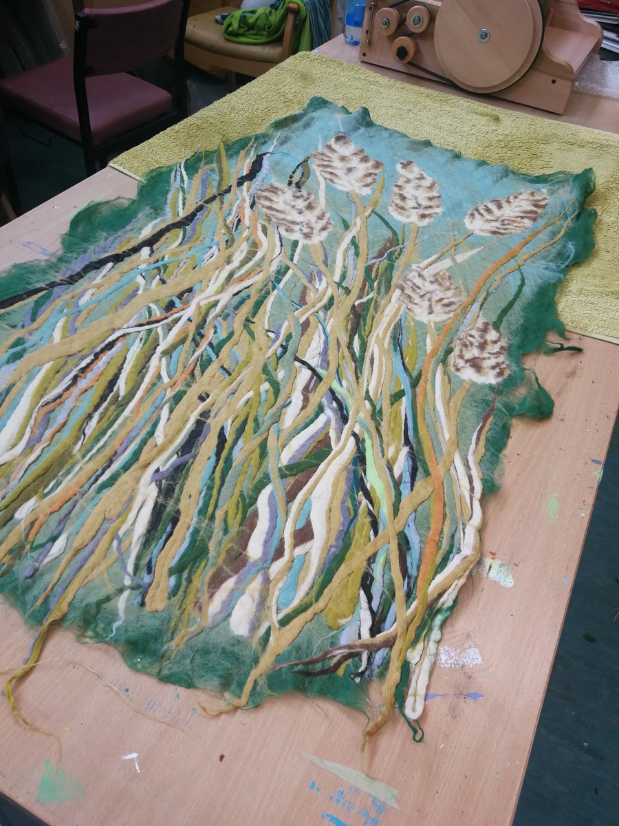 BeckyWeir1's tweet photo. Incredible colours up close 😍🎨 #paediatricpsychology @ArtsCare21 @artworksni
 @paula_mchugh @explainedsnow @e_klewchuk https://t.co/cqA31JdVEJ