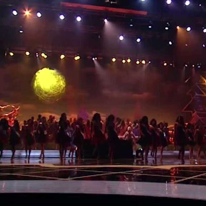 PiaWurtz's tweet photo. Take a look back at the 2005 #MissUniverse Opening Number! https://t.co/RUW0qo2o1k https://t.co/nM06jByRlW