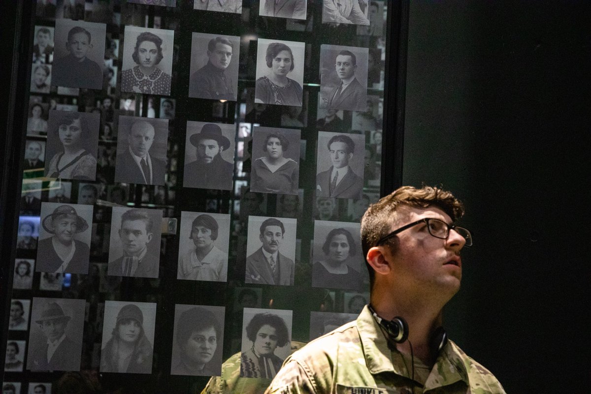 BG_Poland_eFP's tweet photo. Troops from NATO’s #eFP Battle Group Poland along with Soldiers from the Polish 15 Giżycka Brygada Zmechanizowana participated in an educational trip visiting a variety of different museums and historical land sites in Gdańsk, Poland, May 26 - 28.
#StrongEurope #BGpol #WeAreNATO https://t.co/qE8ZQLgXKP