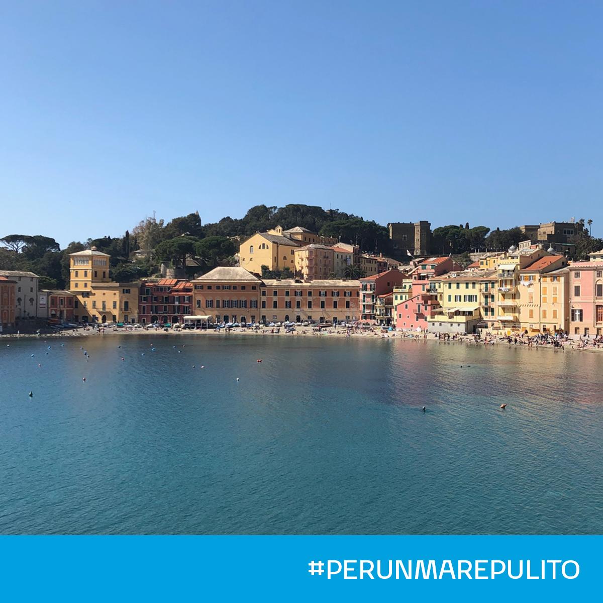 Lo studio della Ellen MacArthur Foundation ha stimato che la plastica nei mari e negli oceani supererà, entro il 2050, la quantità in peso dei pesci che vi nuotano. Non facciamo avverare questa previsione e sosteniamo l'iniziativa #perunmarepulito, di <a href="/KLM/">KLM</a> con <a href="/KLM_ITA/">KLM ITALIA</a> #ad #klm