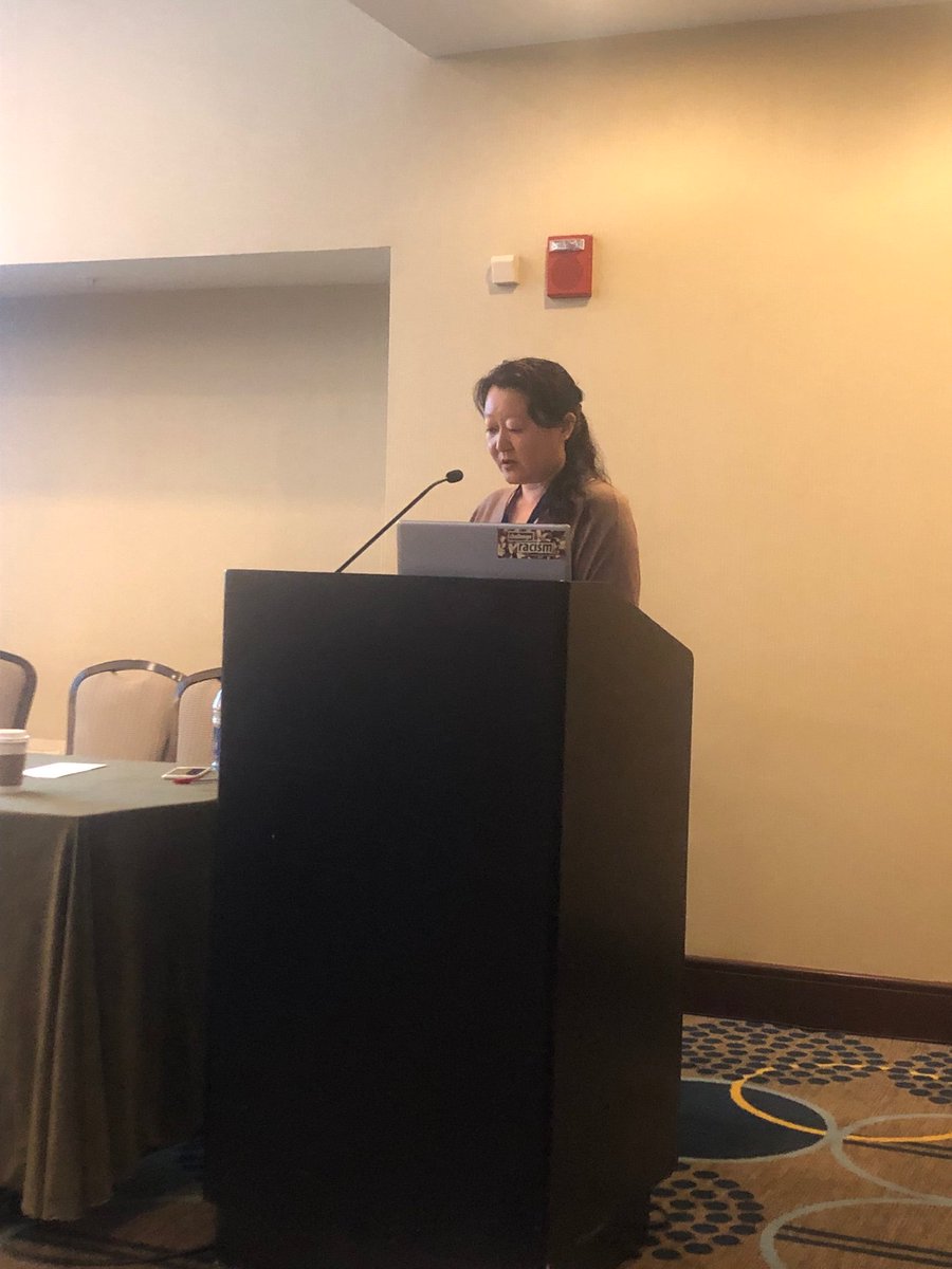 bronwynmcbride's tweet image. Scholar Julie Ham of @SWAN_Vancouver speaks to sex work among im/migrant women in Hong Kong. 

Sex work is a choice in the context of limited options, so why does criminalization aim to further restrict those options? 
#CRN6_DC2019 #rightsnotrescue