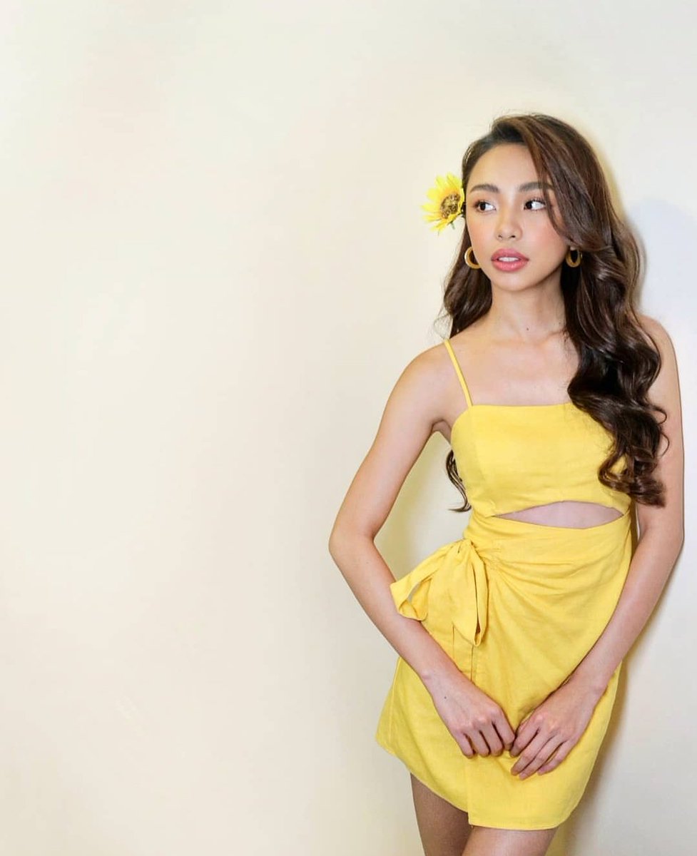 LIFETIME_615's tweet photo. i can’t stop smiling while looking at maymay’s pic. sobrang ganda lang po. 🌼❤️

@mor1019 #DyisIsItManila KAKAYANIN KAYA by Maymay Entrata 

#MayWard #MaymayEntrata #EdwardBarber @maymayentrata07 @Barber_Edward_ https://t.co/Q5ZP7wBnKP