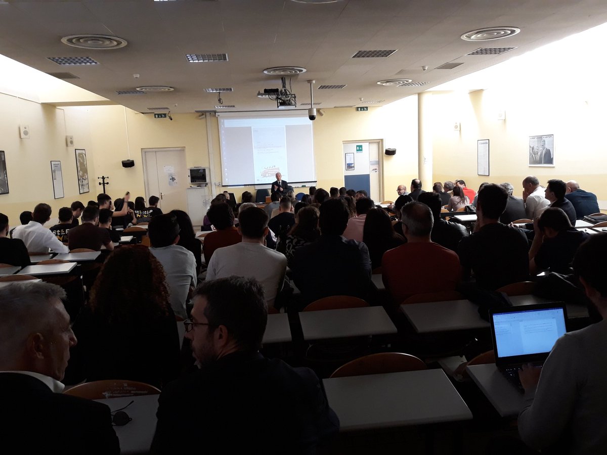 Si parte col #clabuniss 2019 a @unissTwit : testimonianze di successo in corso. Con #studenti #liceospano #stepone #clabexpress #radoff #cubact #trasferimentotecnologicouniss