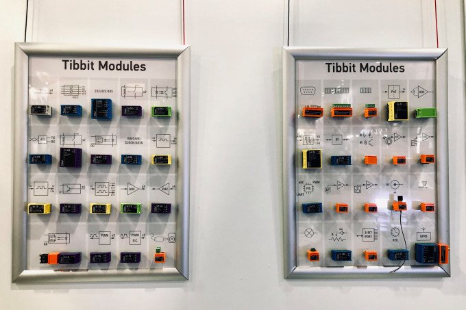 Visual_Voice's tweet photo. Tibbits are colorful pre-programmed modules for building IoT devices https://t.co/nT4fqyYUA9 #VVTechNews https://t.co/Wa5mJN6Ecm