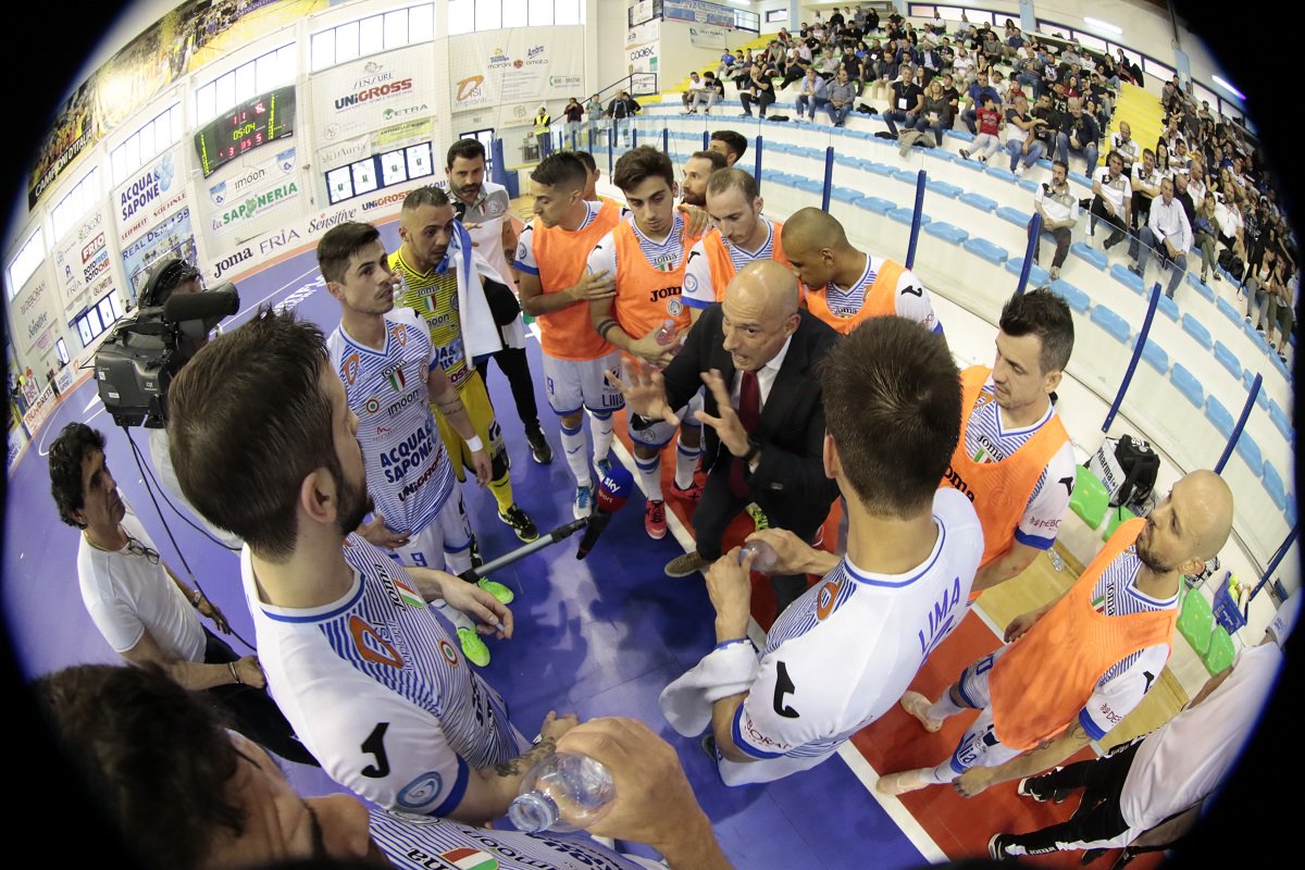 <a href="/overtraq/">OVERTRAQ</a> fa il tifo per i #Campioni di #Italia <a href="/aesc5/">Futsal Pescara 1997</a> ! Forza Ragazzi!!!
#Futsal #Training #Sport #Soccer <a href="/Captiks/">Captiks</a> #traningload #technology