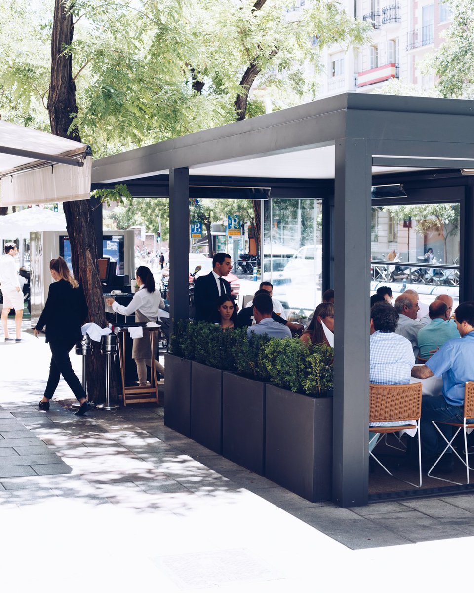 Que agradable es Madrid con buen tiempo, perfecto para disfrutar en nuestra terraza de una comida o cena entre amigos 😎
.
#restaurantesmadrid #terrazasmadrid #foodiesmadrid #gastronomia #turismomadrid #madridmola