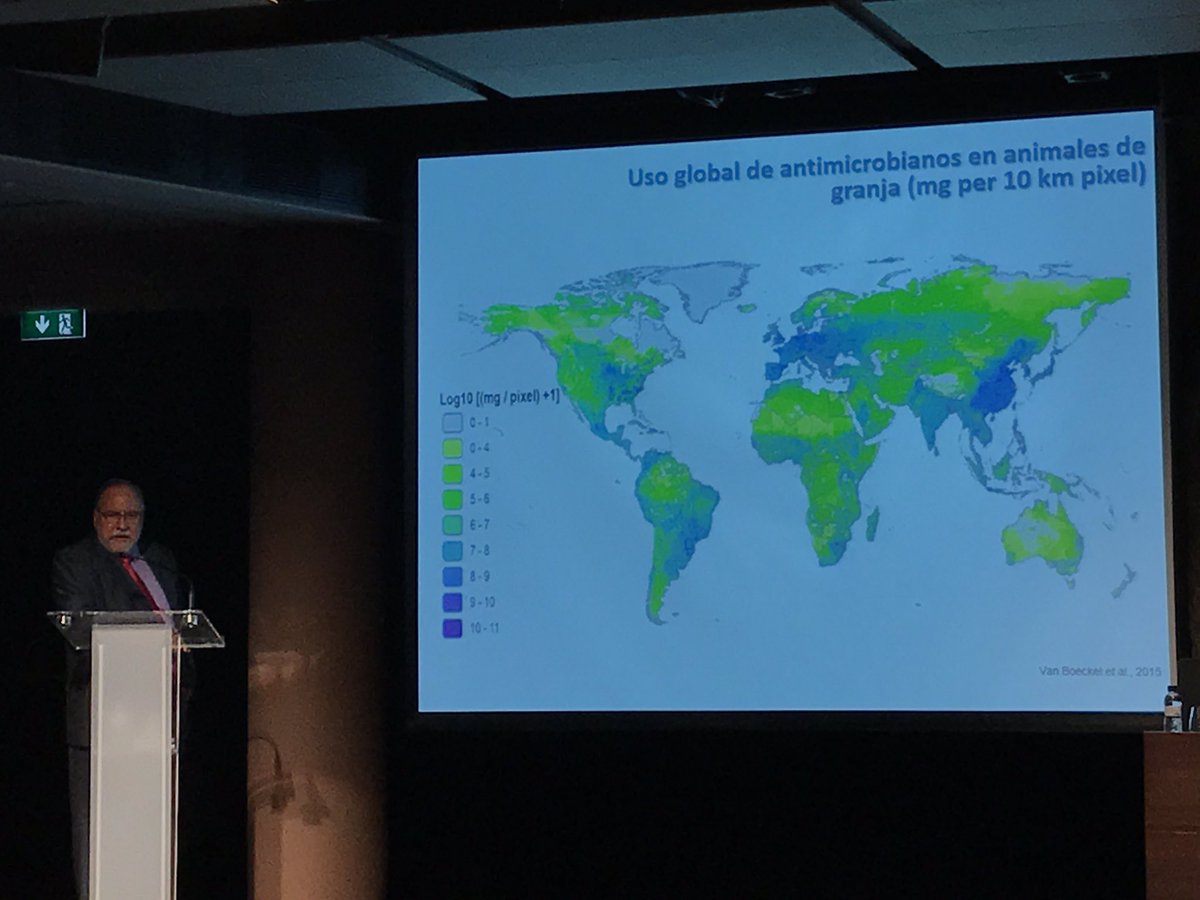3tres3com's tweet photo. Ignacio Badiola Sáiz, Director del Subprograma de Enfermedades Endémicas del @CReSA_r analiza la distribución global de #resistencias a #antibióticos y el uso global de #antimicrobianos en la jornada técnica de #Adiprem en @LaPedrera_BCN https://t.co/cathqRxUkU