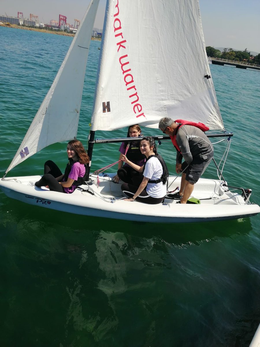 UOKurtkoy's tweet photo. Ortaokul ve Lise öğrencilerimiz ile birlikte Tuzla yelken ve su sporları kulübünü ziyaret ettik. Keyifli bir gün geçirdik. Misafirperverlikleri için Tuzla yelken ve su sporları kulübüne teşekkür ediyoruz. 🏄🚣‍♀ https://t.co/hztsnQTaxb