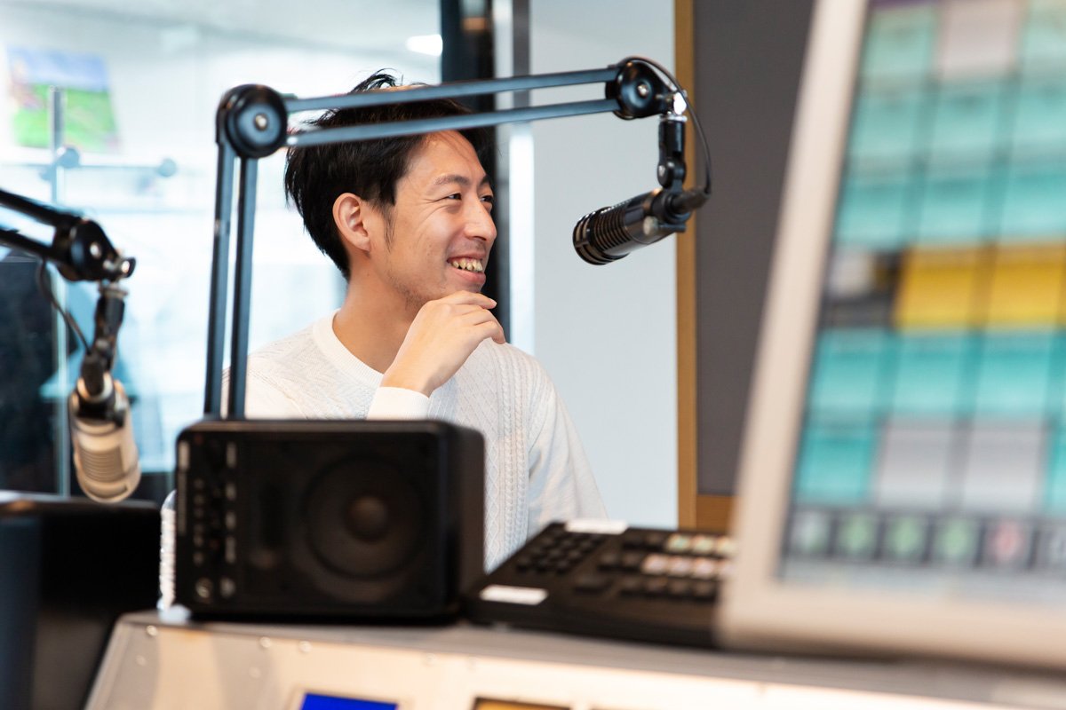 #バリスタ の #粕谷哲 さんが選ぶ「海浜くらし」に似合う1曲は、The Beatles の「In My Life 」🎸そして"くらしのなかで一番大切にしていること"は「奥さん」とのことでした😍素敵です😌
＼＿＿＿＿＿＿／
　　　　O ﾓﾜﾓﾜ
(*´･ω･`)ｏ
#海研897
#Lazy897