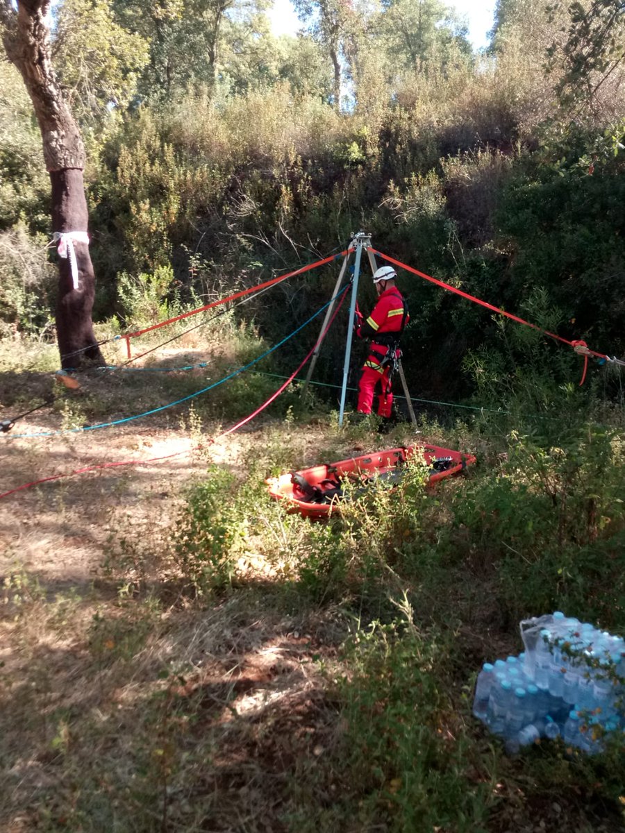 CASCADE_2019's tweet photo. EXERCÍCIO-EXERCÍCIO – Intervenção de resgate nas minas de Monfurado. #exercisecascade19 https://t.co/xCiTRygJ5Z