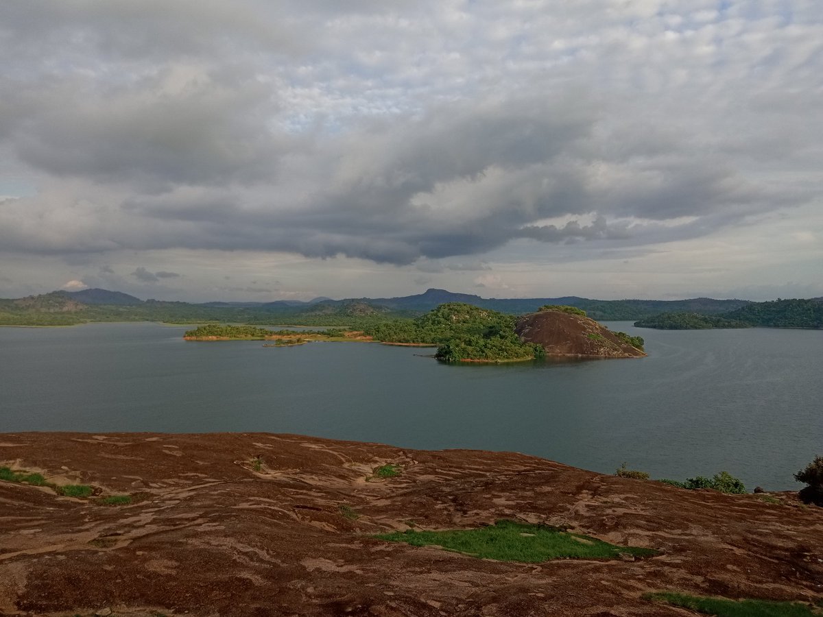 OzavoguAbdul's tweet photo. If you use a TECNO Camon 11 Pro or any Camon for that matter(I think), be shooting with the Super Pixel mode and try to hold steady. The details are remarkable, saving you a lot of datas to play with during editing. #CaptureMoreBeauty
These are UNEDITED as it is. https://t.co/7W1j2T9Qcj