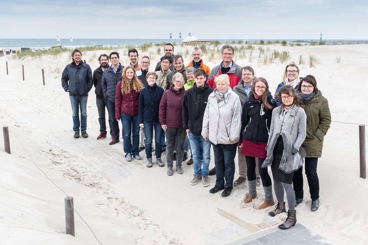 EGU_CR's tweet photo. In our latest #ImageOfTheWeek, @TurtonJ1990 presents the GReenland OCEan-ice interaction (@GROCE79N) project, a teamwork to predict a glacierβs future in Greenland.
#EGUCryoBlog
https://t.co/aP5BXvR7cU https://t.co/LJ1sjFECJ5