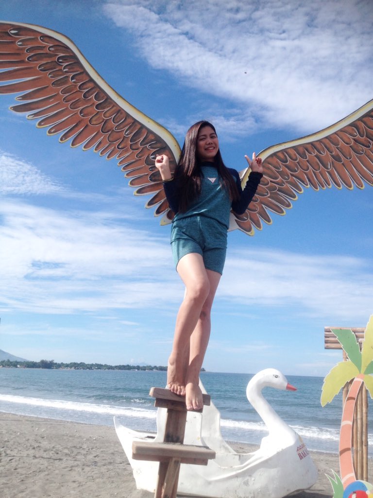 Khaleesi241's tweet photo. My summer🌻😊 https://t.co/GJZcJjbzyW