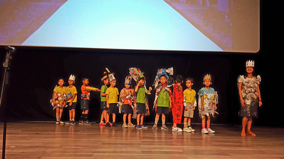 BolithoJanet's tweet photo. #KGrocks sharing their learning about #SharingthePlanet at #ISPPCambodia with @MelindadasME and Laura. It's the little things tbat sometimes have the biggest #impact. https://t.co/NqYwPbV3kX