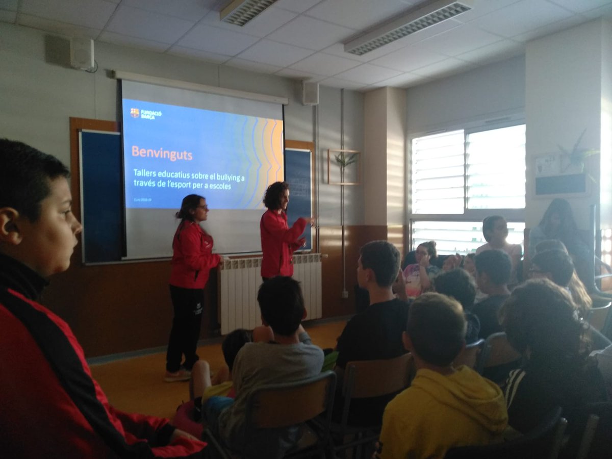 Escola Vora del Mar tweet media