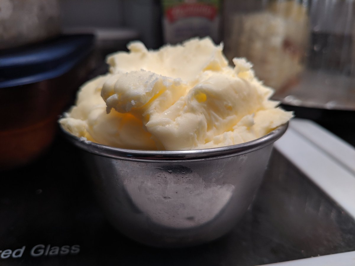 LaalaaScience's tweet image. Expired whipping cream in my fridge became butter after some shaking. #CulinaryScience
