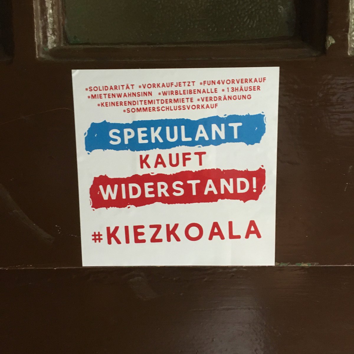 krossener36's tweet photo. Jetzt auf die Straße! The Revolution will not be televised! 
Am #b0106 bei @HerrDonau auch für #Block527 🤜🤑🤛
#wirbleibenalle #SpekulantkKauftWiderstand #Kiezkoala #ARAMIDNON #krossener36bleibt #DeutscheWohnenEntwöhnen
@f_schmidt_BB @CanselK

Word!----> https://t.co/F0e31pN22v https://t.co/NnwAMjtlR4