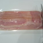開け口から開けてはいけない!？お徳用ベーコンの保存もできる開け方!