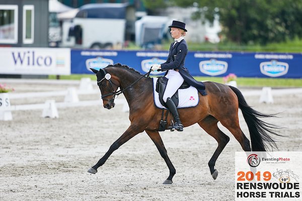 The dressage for all classes is done. So far these are the leaderboards:
CCI2*-L: Anna Lena Schaaf
CCI3*-S: Camille Lejeune (see pic)
CCI3*-L: Stephan Hazeleger
CCI4*-S: Anna Siemer (see pic)

Photo's by <a href="/eventingphoto/">Eventing Photo</a>