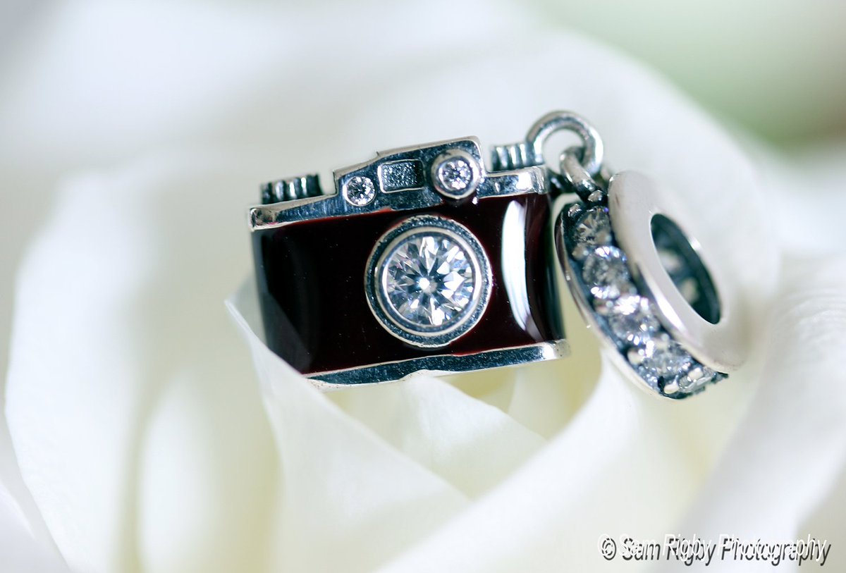 sambanphoto's tweet photo. Thank you Sarah & Jim, I love my #cameracharm β€οΈπΈxx #thoughtful https://t.co/yj5ZQRWG7D