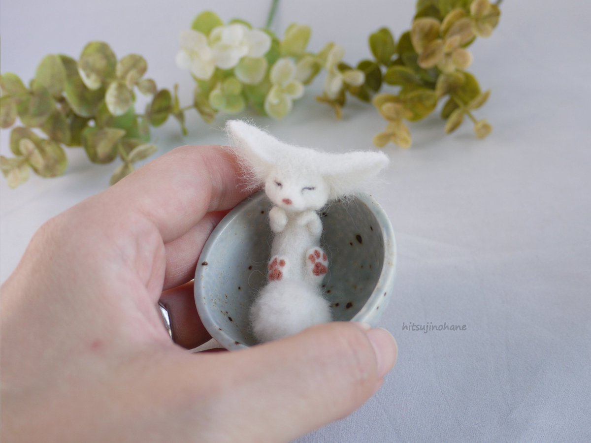 ひつじのはね もふしら８巻7 9発売 月末の幻獣ドラゴン拡散祭り んーこれしか作ってなかった 豆狐と管狐の間サイズ 眠りきつねさん 羊毛フェルト