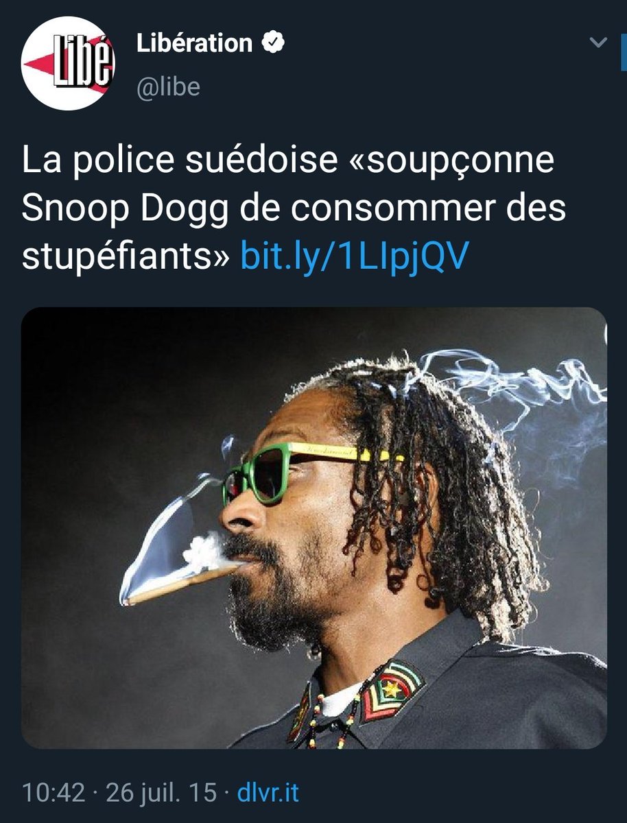 SuperCazarre's tweet photo. C'est obligé que ce soit le même journaliste derrière ces titres https://t.co/5C03inKDWH