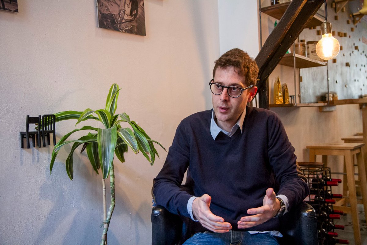 La_Directa's tweet photo. @jordiborras @albertmartnez @eleptric @Pau_Fabregat @guye89 #MIRALLS | "No hi hagué cap mena de depuració amb la policia política de la dictadura”. Ximo Colomina entrevista el periodista Lucas Marco, investigador de la Brigada Político Social de València. Fotos de Lucas Guerra.
#DIRECTA478 🔐SUBSCRIPCIÓ🔐
https://t.co/0i35uucjUf https://t.co/lZNHPqTG5A