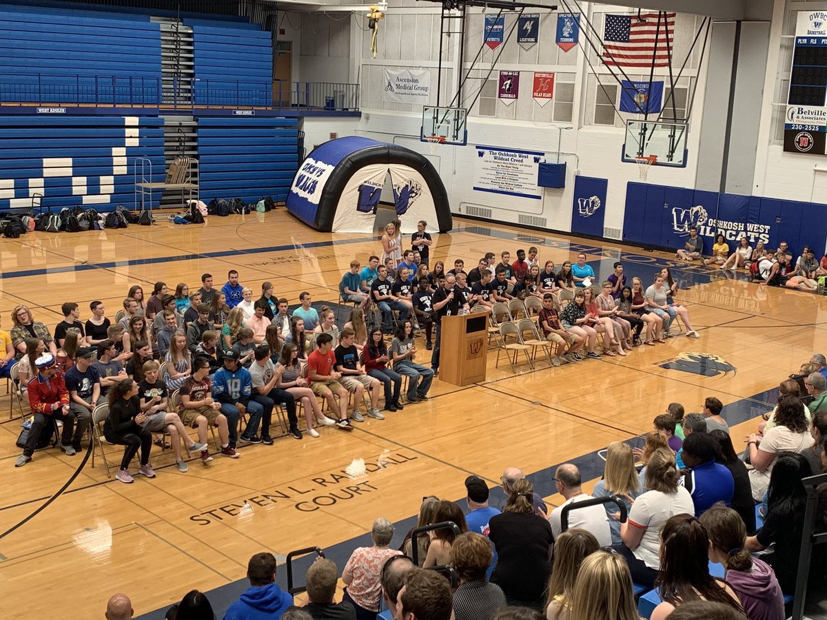 misterherm's tweet photo. What a week at West!  It’s been such a blur that I didn’t take a lot of pictures, so some of these are “borrowed” from others. CARE Days, Community Night, State Qualifiers Recognition Ceremony, and Empower Showcase Night. Our kids and staff are awesome! https://t.co/IxYBOFATGO