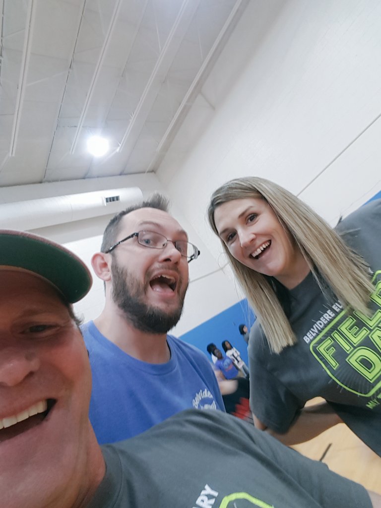 mrstolberg's tweet photo. I'm a little late, but how could I not post this #fielddayselfie from Monday? @jonmrdk https://t.co/GamZFTneAX