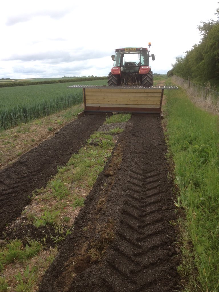 Bit of #farmengineering to bodge up an easier way of repairing farm tracks