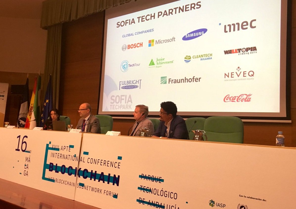 IASPnetwork's tweet photo. #Blockchain in #scienceparks in Malaga - read more about the latest blockchain developments in Estonia, Bulgaria, Spain & Luxembourg that were explored at @APTE_es conference and the 1st meeting of the #IASPblockchain subnetwork
https://t.co/2FbCKkNzhW https://t.co/dlpI8TdMio