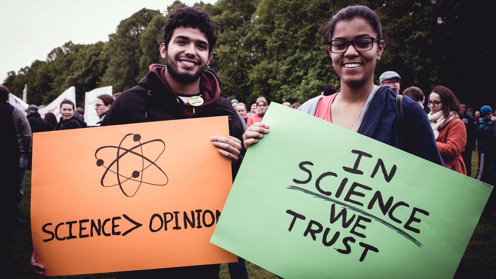 SciMarchPerth's tweet photo. On the last day of May we would like to share some of our fav global photos from March for Science 2019. The places include New York, the Philippines, Cologne and & the Ukraine. Part 4/4 @sciencemarchnyc @aghamyouth_upm @ScienceMarchKBN
#MarchForSciene2019 #May4Science https://t.co/2mmJ26GFNy