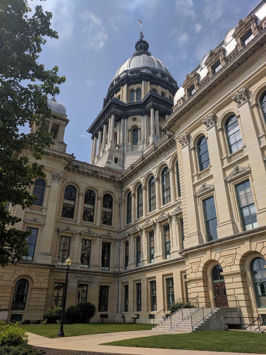 ChrisWelch_JD's tweet photo. Ready for the last day of the Spring Legislative  Session. Honored to work in this majestic building.  I’ll give periodic LIVE updates from the House floor all day today.  Expect action on a balanced budget, capital bill, recreational marijuana, corporate board diversity, &amp; more. https://t.co/ufLKWwIJvj