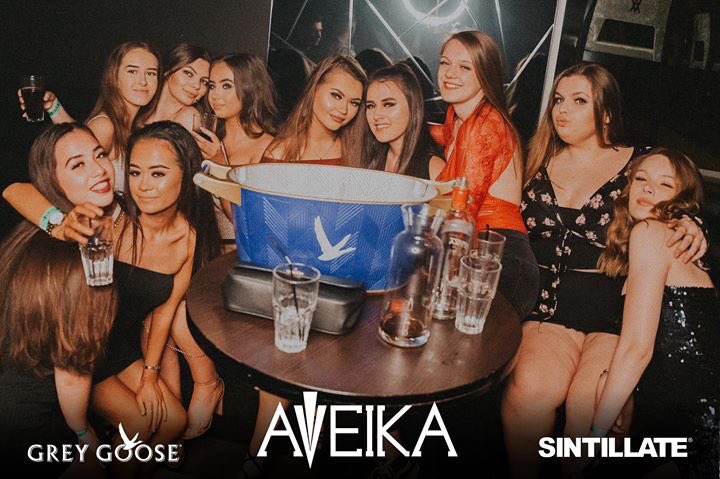 AveikaNewcastle's tweet photo. 🍱 #SUPPERCLUB COMPETITION 🍱

TONIGHT WIN the following:

1 x Bottle of Vodka and mixers 🍾
1 x Dancefloor Table 💃🏽
Drinkbands for the whole group 🍹

TWO WINNERS 🙋🏽‍♀️🙋🏽‍♂️

#RT AND FOLLOW OUR PAGE TO ENTER

WINNER ANNOUNCED 8:30PM ⏰ https://t.co/6cZfgI7k2y