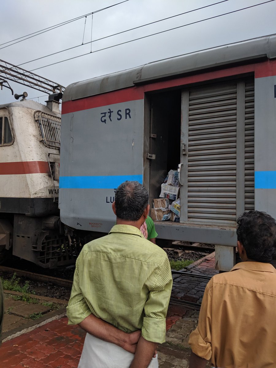 ojobinv's tweet photo. @RailMinIndia @RailwaySeva Train 12624 MGR Chennai Central mail leaving from #Kottayam #station with opened parcel compartment! How can we trust you if this is how you are handling our valuables?
 Loco pilots took the train without giving loaded a chance to close it!! https://t.co/Qsjd0j99vf