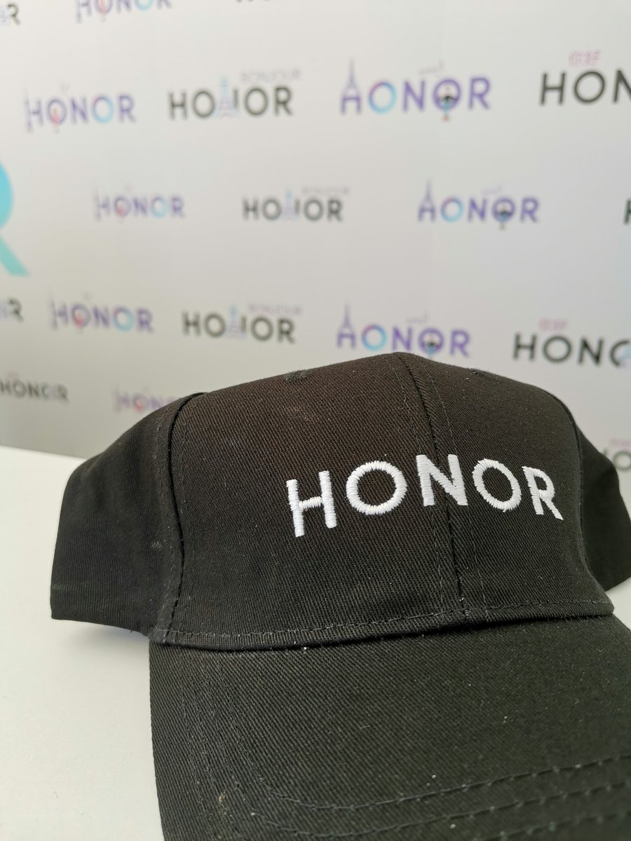 Honor_FR's tweet photo. Vous pouvez recharger votre smartphone et repartir avec une casquette 👀

#HONORFISE https://t.co/ZuZSDyDhuI