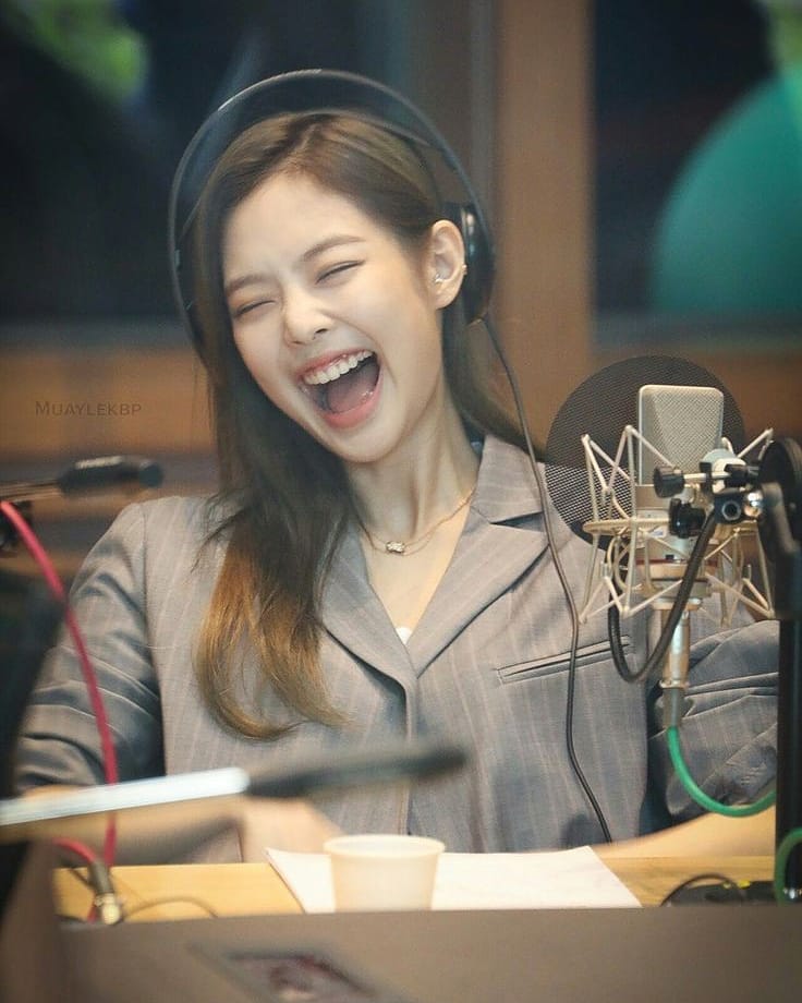 _jenniechanel's tweet photo. All I have to do is think of you and it brings smile to my face✨ I love you Jennie ruby jane🐻

#3YearsWithJennie https://t.co/6q6ZIwy8o4
