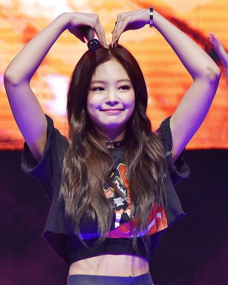 _jenniechanel's tweet photo. All I have to do is think of you and it brings smile to my face✨ I love you Jennie ruby jane🐻

#3YearsWithJennie https://t.co/6q6ZIwy8o4