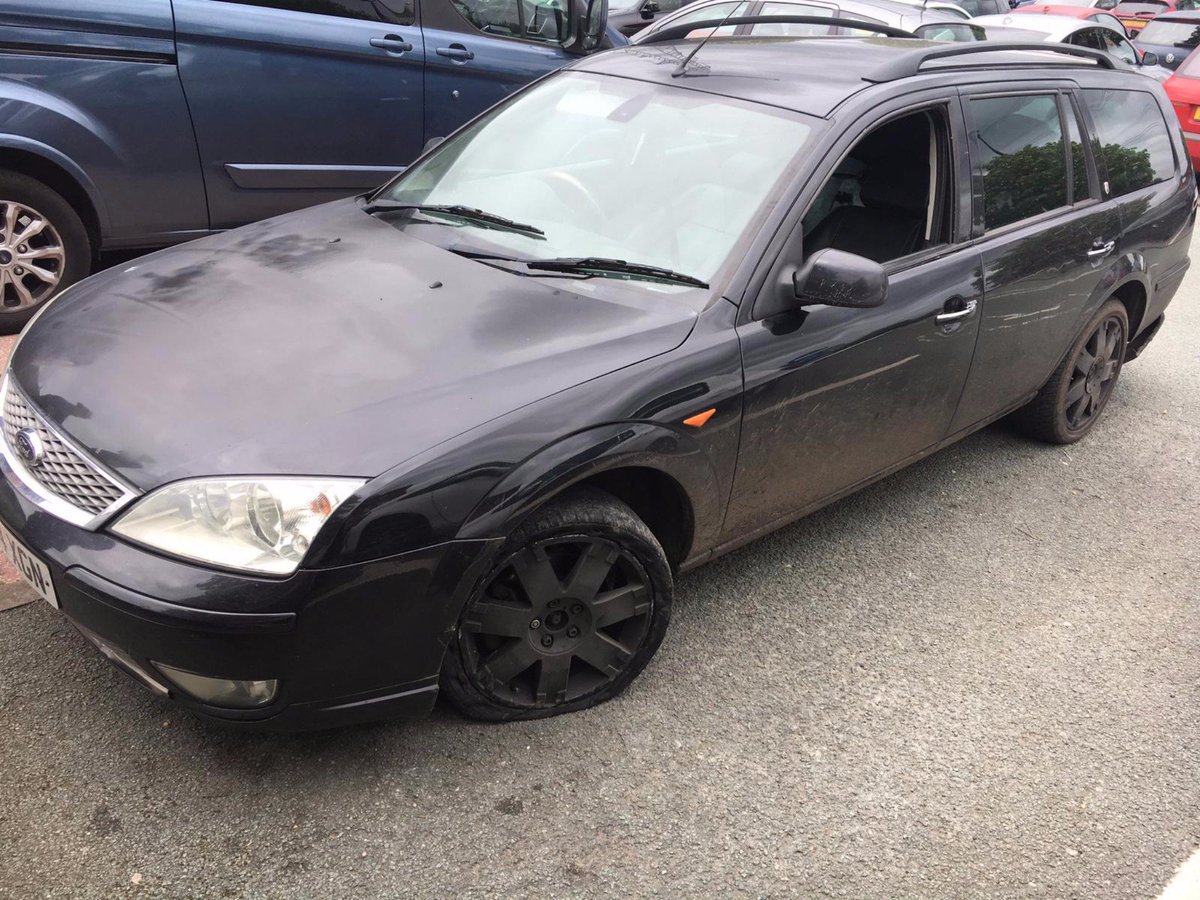 LichfieldPolice's tweet photo. #PCSOAlex #Shift3NPT seized the vehicle which is believed to be involved in crime! Not on our watch @LichfieldNPT https://t.co/vLmCRrf7Mh
