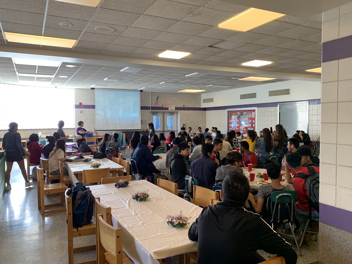 MrSebestyen_HHS's tweet photo. Congratulations to all of our ESL graduates! Wishing you nothing but success in your future endeavors. Great job @BHS_ESL and everyone who put on an awesome ceremony. I ate way too much food. #BWConnects https://t.co/qFis6ckVto